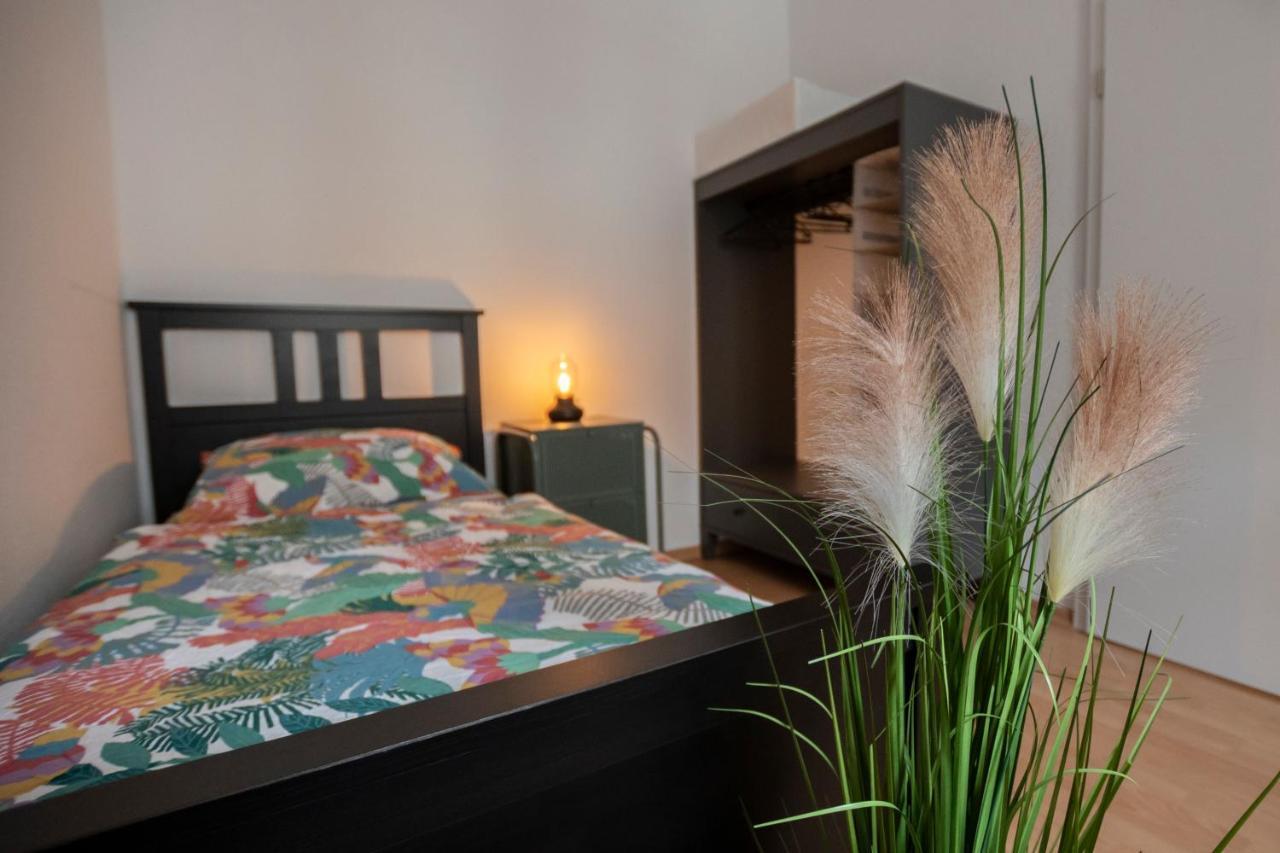 Zwickau Mittendrin, Tolles Balkon-Apartment Luaran gambar